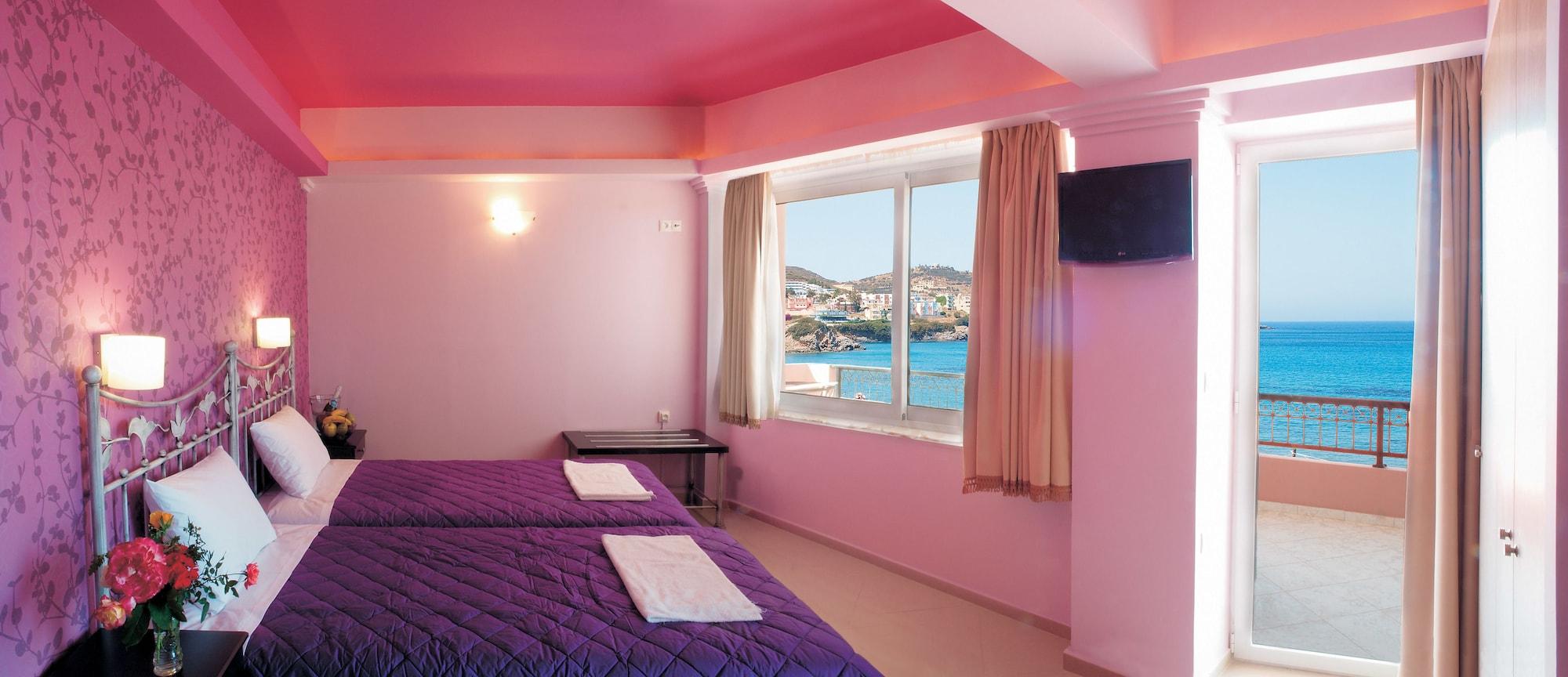 Niriides Beach Hotel Rethymno  Exterior photo