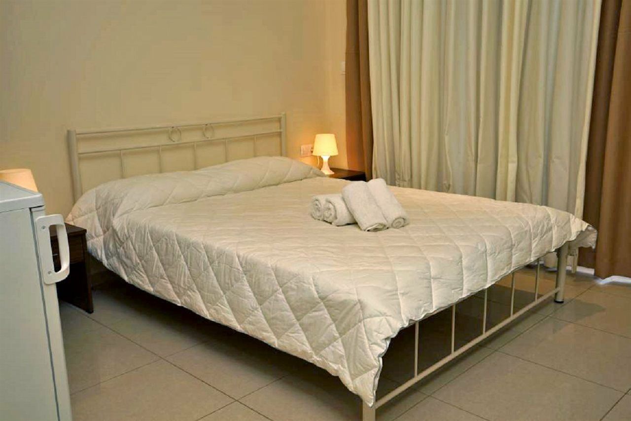 Niriides Beach Hotel Rethymno  Exterior photo
